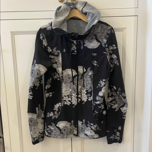 Albion Fit Antigua Black and Gray Floral Print Hooded Jacket—BEAUTIFUL! EUC—M - Picture 1 of 7